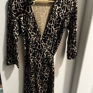 Diane Von Furstenberg Black and Cream Long Sleeve Dress